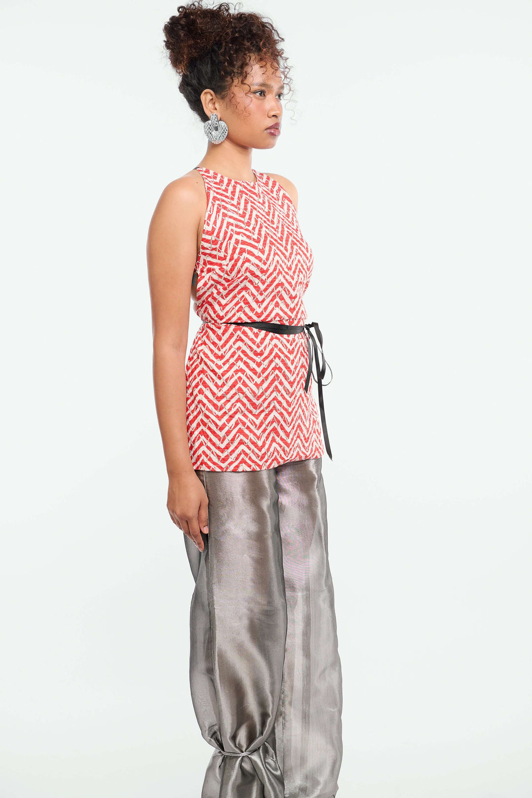 Backless apron top with tie up at the back - Shopbiaa